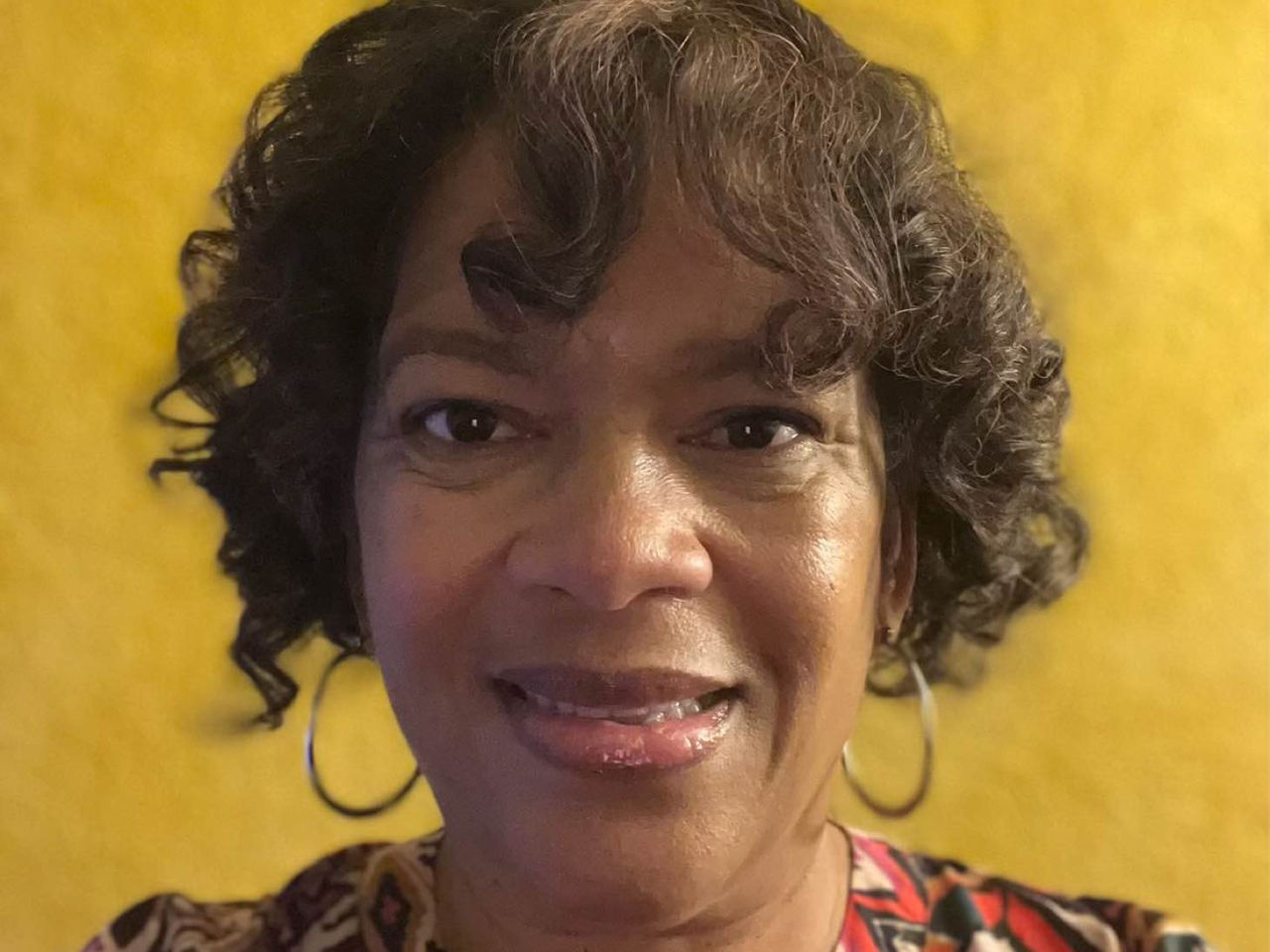 رلوندا مک گی، دبیرستان مک کلیموندز، معلم Relonda McGhee